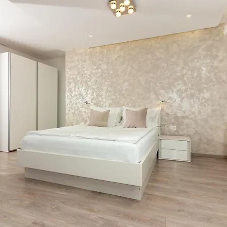 Apartman Lovret Flowers
