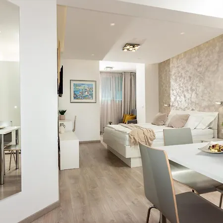 Lovret Flowers Apartman *