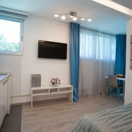 Lovret Flowers Apartman *