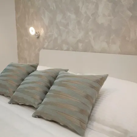 Apartman Lovret Flowers Split
